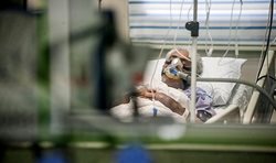 بحران در بیمارستان تخصصی کرونا کرمانشاه + عکسها