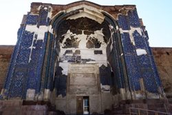 وندالیسم به دیوارهای مسجد کبود رسید
