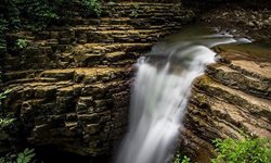 آبشار دیدنی ویسادار در گیلان + عکسها