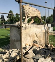 مجسمه های میدان رازی قبل از شیرهای میدان حر مرمت شده اند