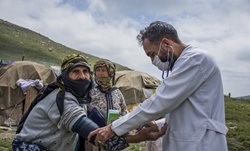 واکسیناسیون در چادر عشایر + عکسها