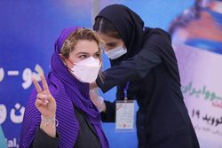 دنیا مدنی واکسن ایرانی برکت را تزریق کرد + عکسها
