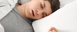 عارضه آپنه خواب چه نشانه هایی دارد؟