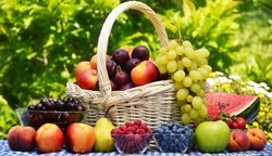 میوه تابستانی با خواص بسیار؛ از پیشگیری از بیماری های قلبی تا بهبود تمرکز