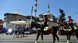 محبوبیت پلیس اسب سوار در ترکیه + تصاویر