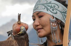 جشنواره شکار عقاب های طلایی در قرقیزستان + عکسها