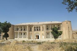 قلعه دزک شهرکرد؛ ارزشمندترین کاخ چهارمحال و بختیاری