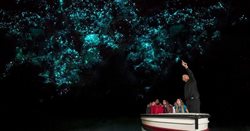 غار کرم های شب تاب وایتومو؛ غاری دیدنی و شگفت انگیز