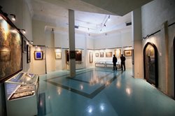 موزه آستان مقدس در قم بسیار جذاب و چشمگیر است