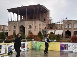 اجرای ورزش پدل در میدان نقش جهان اصفهان حاشیه ساز شده است