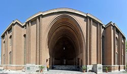 جامعه باستان شناسی از عملکرد نوکنده به عنوان مدیر موزه ملی ایران دفاع کرد