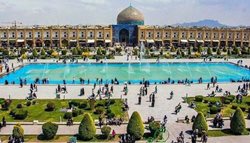 راهی جز توسعه اقتصاد گردشگری اصفهان نداریم