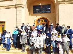 دانش آموزان فریمانی از خانه تاریخی یاسمنی این شهر بازدید کردند