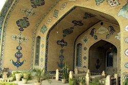 آرامگاه شیخ روزبهان از جاهای دیدنی شیراز به شمار می رود