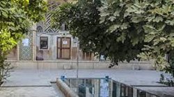 مدرسه محمودیه یکی از مدارس تاریخی شیراز به شمار می رود