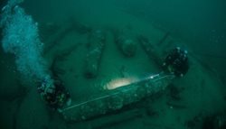 محققان از بقایای یک کشتی چند صد ساله سلطنتی رونمایی کردند