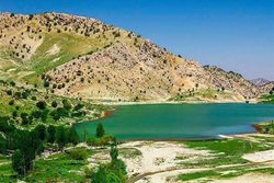 دریاچه مورزرد یکی از جاذبه های گردشگری یاسوج به شمار می رود