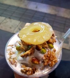 بستنی بابا رحیم یکی از بهترین بستنی فروشی های پایتخت است