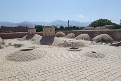 حمام خان ماهان یکی از جاذبه های گردشگری استان کرمان است