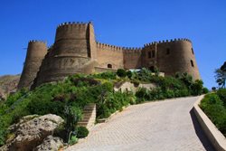 گسترش پوشش شبکه اینترنت در قلعه تاریخی فلک الافلاک