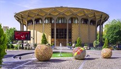 ارائه توضیحاتی درباره بازسازی مجموعه تئاتر شهر تهران و برنامه های آن