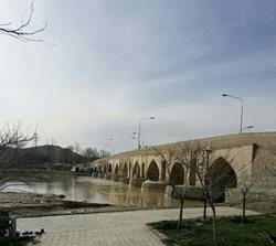 پل بابا محمود سهروفیروزان یکی از پل های دیدنی استان اصفهان است