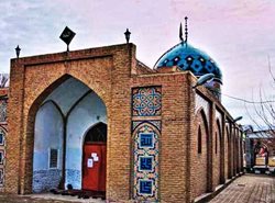 امامزادگان ام کبری و ام صغری یکی از جاذبه های مذهبی استان البرز است