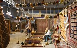 راه اندازی خانه هنرمندان و بازارچه صنایع دستی شهرستان تیران و کرون در دستور کار است