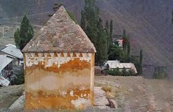 آرامگاه کیا داوود یکی از جاهای دیدنی استان مازندران است