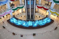 مرکز خرید وصال یکی از مراکز خرید معروف مشهد به شمار می رود