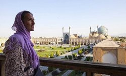 آمارها از نزول چشمگیر ورود گردشگران خارجی به ایران از 2019 به بعد حکایت دارند