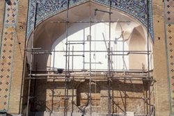 شروع عملیات مرمت بنای تاریخی امامزادگان هفده تن گلپایگان