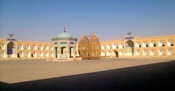 حسینیه سفید اشکذر یکی از جاذبه های دیدنی استان یزد به شمار می رود