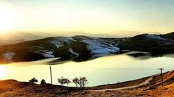 دریاچه سد اکباتان یکی از دیدنی های استان همدان به شمار می رود