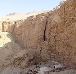 کشف مقبره سلطنتی متعلق به دوران سلطنت یکی از فرعونهای زن در مصر
