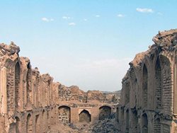 قصر حرمسرا یکی از جاهای دیدنی استان سمنان به شمار می رود