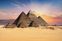 وزارت میراث فرهنگی درباره سفر گروهی و اجرای تورهای گردشگری به مقصد مصر هشدار داد