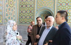 وزیر مختار سفارت چین در ایران در حرم حضرت معصومه حضور یافت