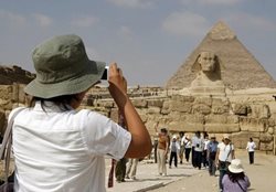 وزیر گردشگری مصر شمار گردشگران ورودی به این کشور را در سال جاری پیش بینی کرد