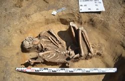 کشف اسکلت کامل فردی که 7000 سال پیش زندگی میکرد