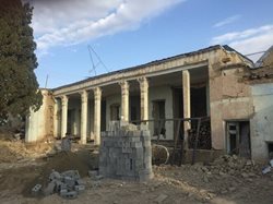 نمایش غم انگیز تخریب خانه های تاریخی در بافت کهن اصفهان