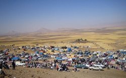 آیین شکرگزاری برداشت محصول هر سال در روستای سنقرآباد استان همدان برگزار می شود