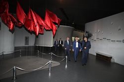 بازدید هیات دیپلماتیک صربستان از موزه ملی انقلاب اسلامی و دفاع مقدس