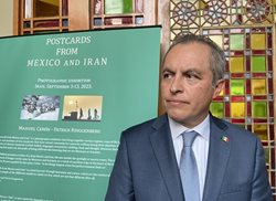 سفیر مکزیک در ایران بر ارتقای روابط فرهنگی و اقتصادی مکزیک و ایران تاکید کرد