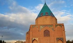 موزه سنگ به معنای واقعی و علمی در تخت فولاد اصفهان وجود ندارد