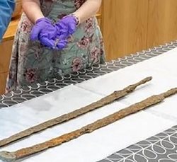کشف یک جفت شمشیر که زمانی توسط سواره نظام رومی استفاده میشد