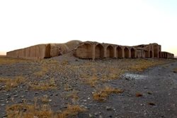 کاروانسرای تاریخی خشکرود در معرض تخریب قرار دارد