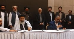 ایران و افغانستان سند ساماندهی تردد وسایل نقلیه شخصی و تجاری را امضا کردند