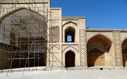 داربستهای زیر گنبد مسجد جامع قزوین در حفاظت و استحکام بخشی بنا نقش سازه ای ندارند