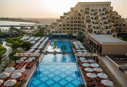 لاکچری ترین هتل امارات؛ هتل ریکسوس باب البحر